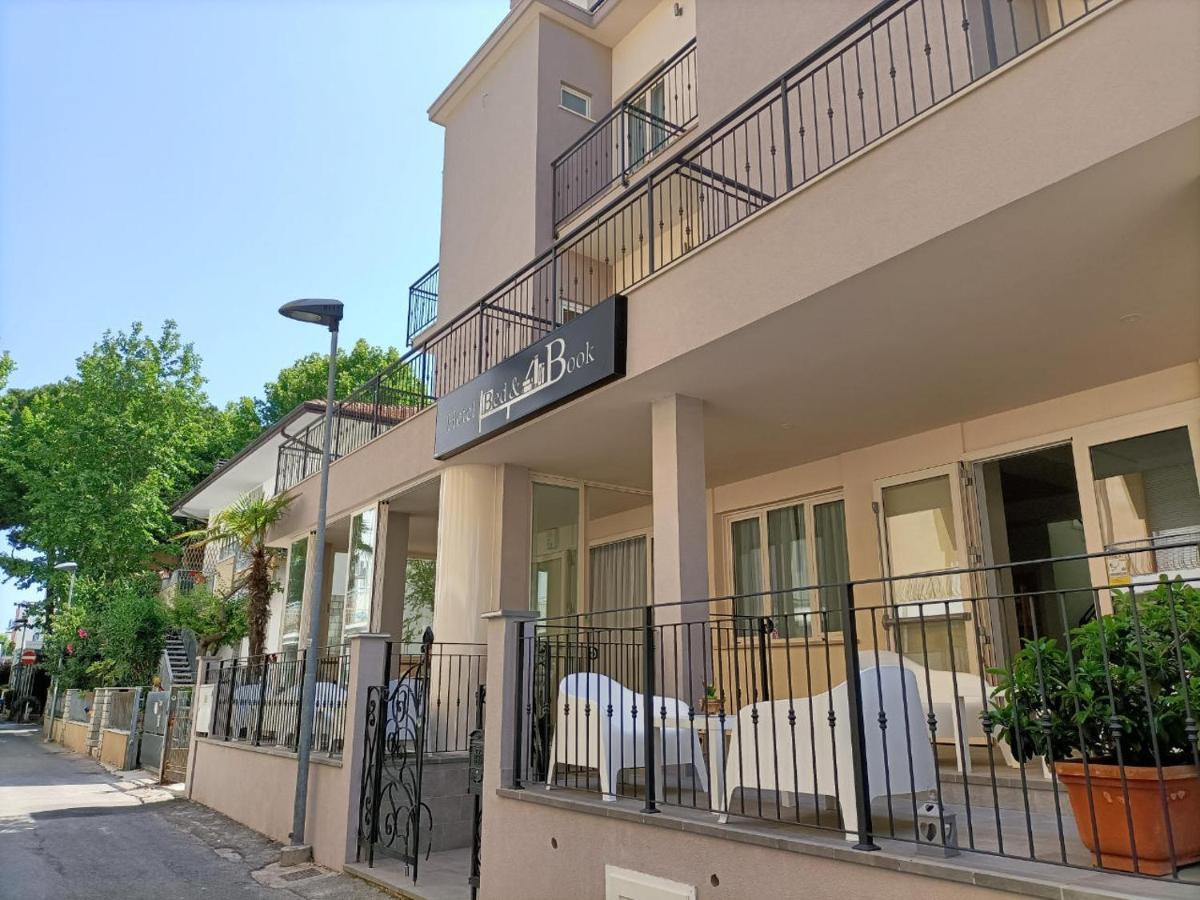 Hotel Bed And Book Rimini Exterior photo