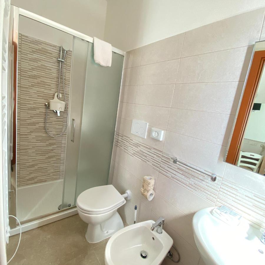 Hotel Bed And Book Rimini Exterior photo