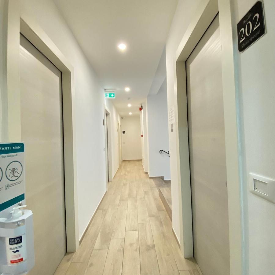 Hotel Bed And Book Rimini Exterior photo
