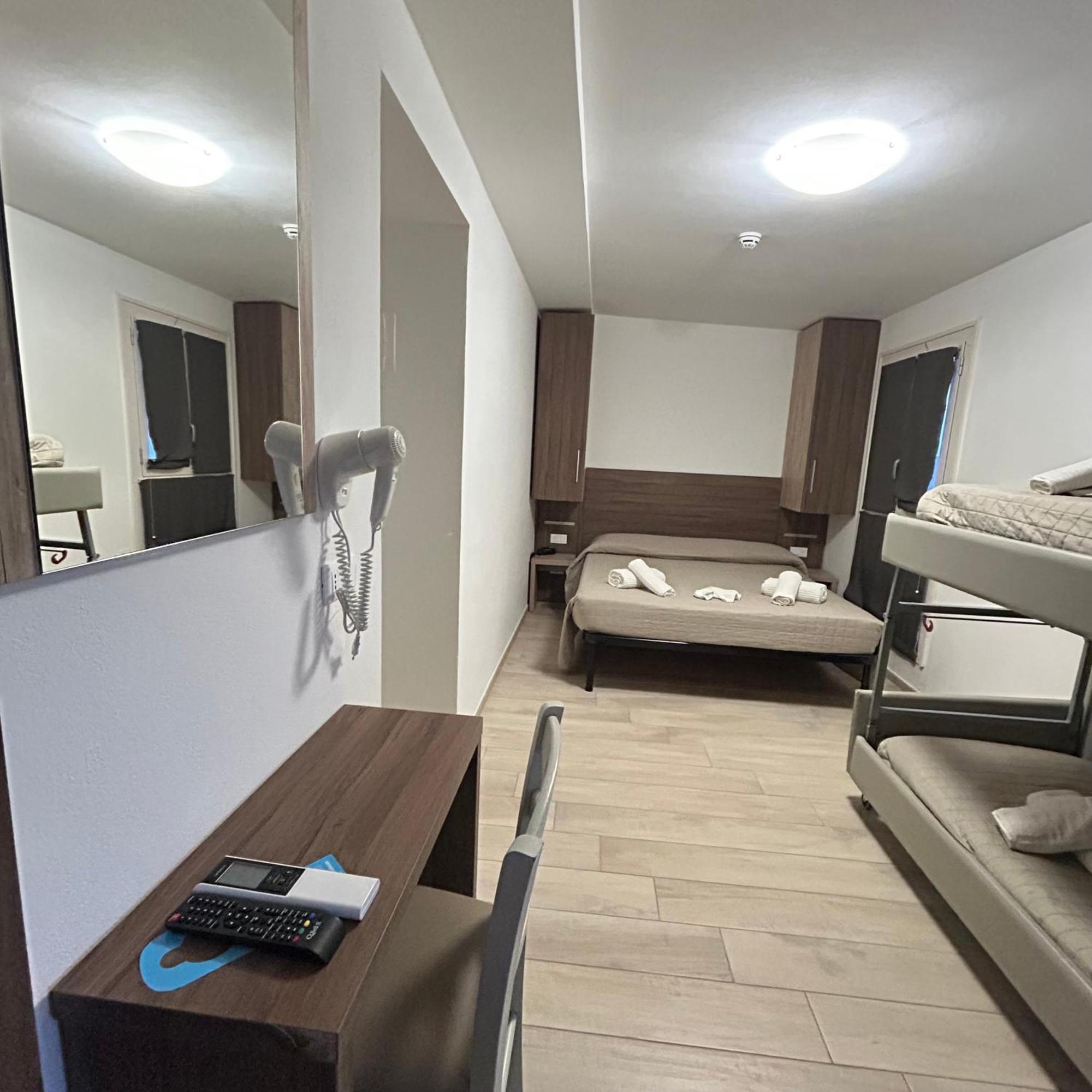 Hotel Bed And Book Rimini Exterior photo